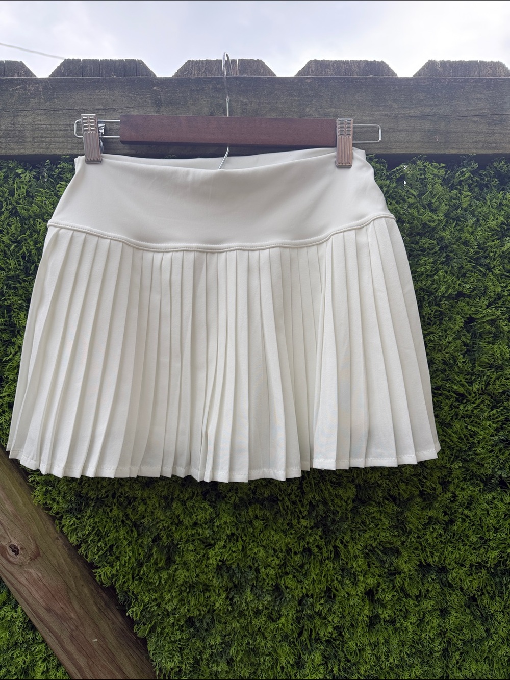 Women's White Pleated Tennis Skirt